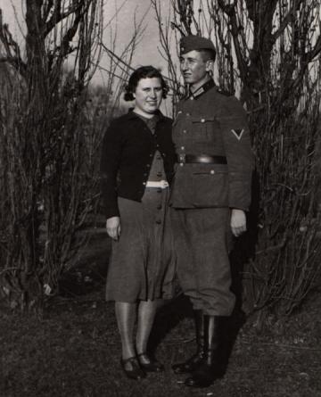 Maria und Hermann – Verlobte in Köln, Hindenburgpark (heute: Friedenspark), im November 1941