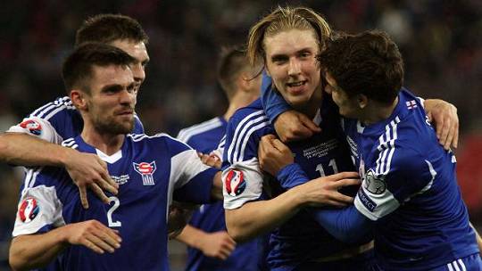 Qualifikation zur EM 2016: Färöer gewinnt in Griechenland 1:0