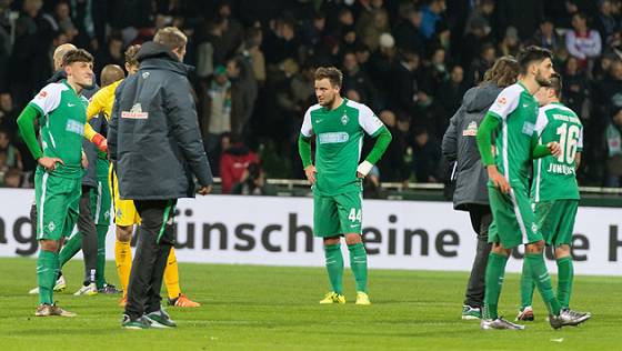 Werder-Frust nach dem 1:3 gegen den HSV (14. Spieltag Saison 2015/2016)